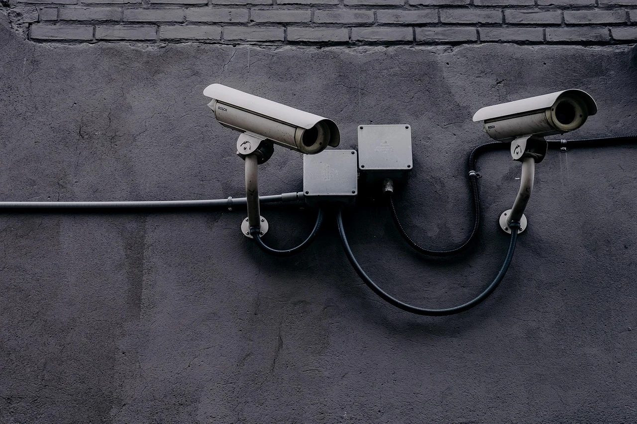 Nowoczesny monitoring – jak dobrać kable do kamer i wideodomofonów