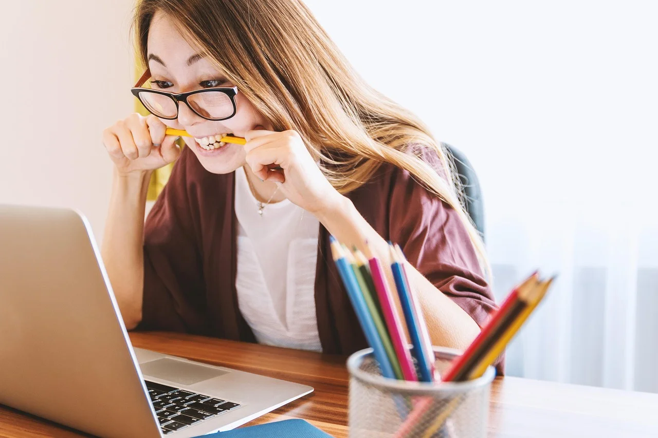 Biuro tłumaczeń: ekspresowe tłumaczenia online dla pilnych dokumentów
